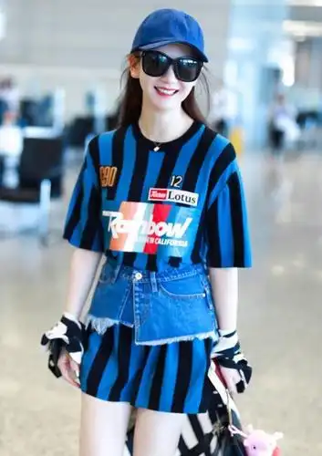 跟着下面明星这样搭,清爽时髦一手抓!