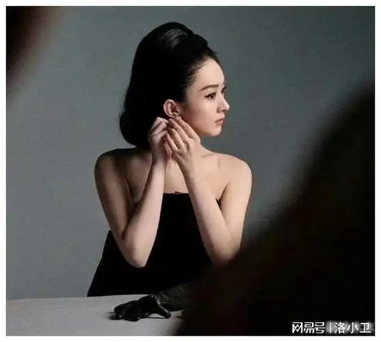 赵丽颖再陷文盲风波错别字频发采访支吾难掩尴尬