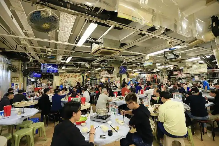 香港的大排档还是那么热闹