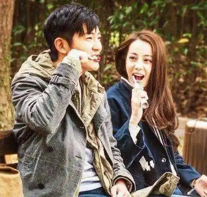 热巴新片定档4月20撞期鹿晗生日变身拜金女与郭京飞上演欢喜恋人