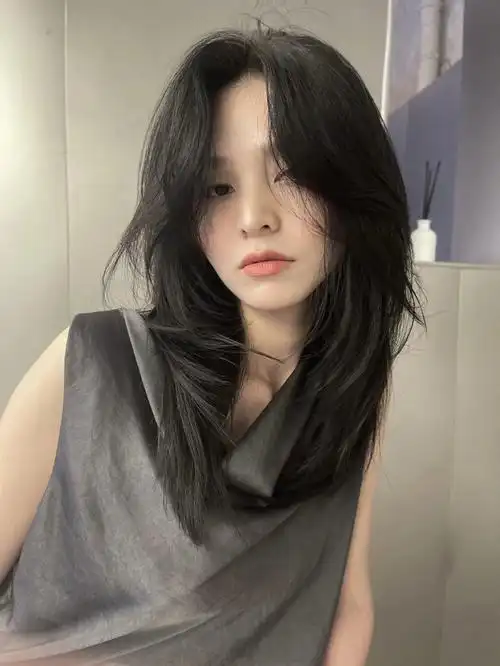 小众多层次发型