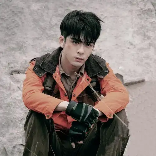 终极笔记——"小狗勾能有什么坏心思呢?" 吴邪 曾舜晞 头像 壁纸 cr.