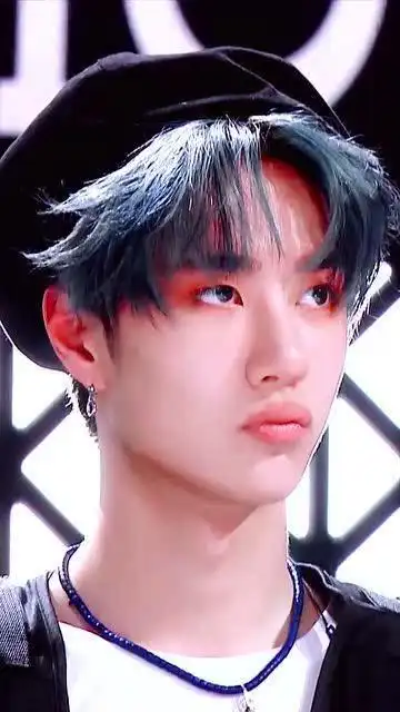 王一博,猪猪啵经典的小表情,这嘟嘟嘴是在卖萌吧