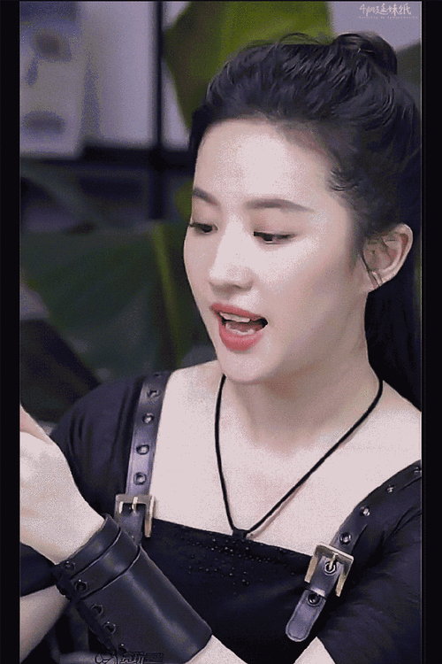 来做刘亦菲的合击英雄