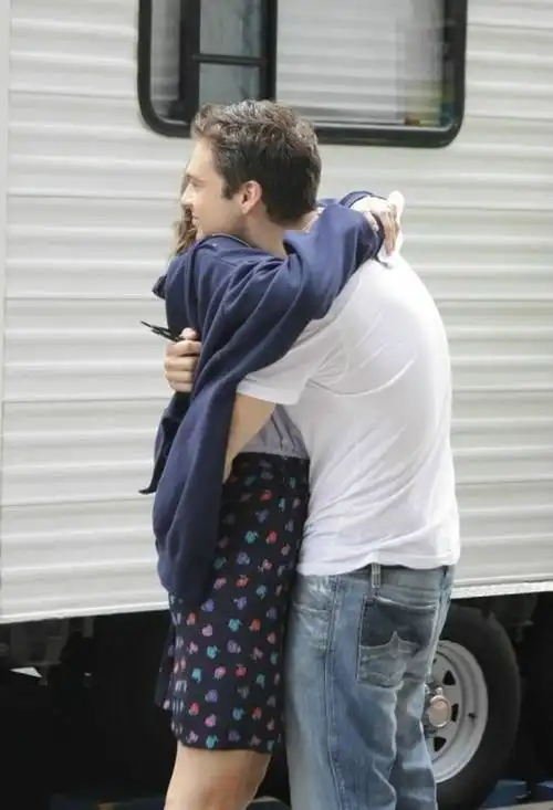 stan##leighton meester#这种几乎要猫着腰把女票一整个环抱起来的