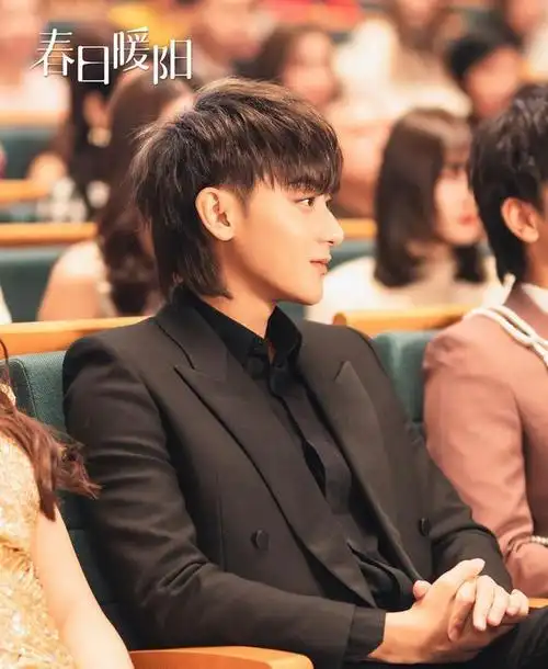 女顶流耍大牌炒绯闻读数字黄子韬新剧影射了多少内娱乱象