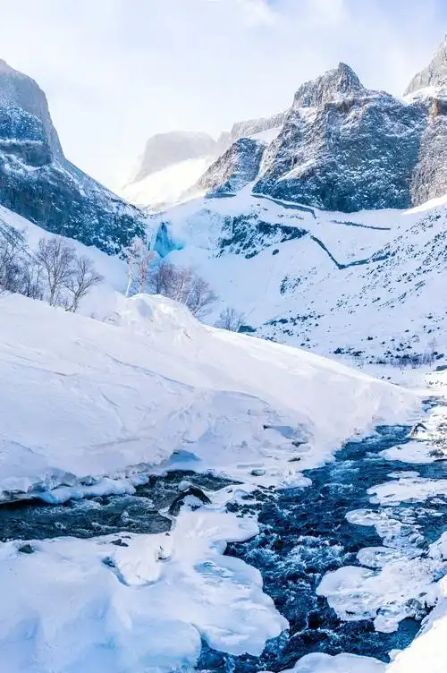 长白山天池没有入水口,只有出水口.