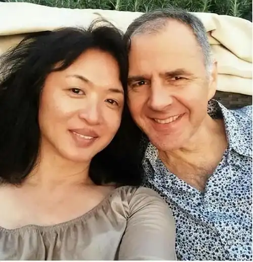 回顾金星和妻子结婚10年离婚时已是女儿身再婚后被丈夫宠成宝