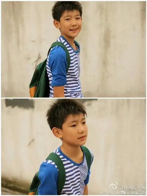 王源泳池童年旧照