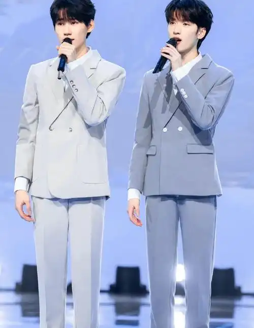 张真源晒合照祝严浩翔生日快乐