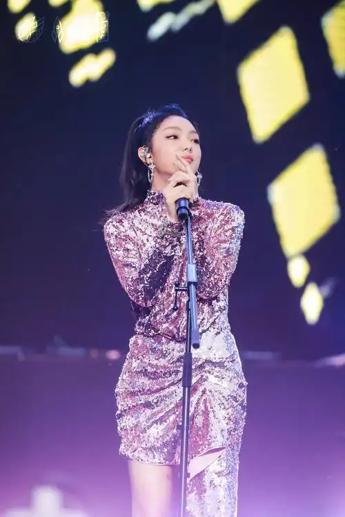 火箭少女101李紫婷献唱凤弈主题曲铿锵凤翼诉沙场衷肠