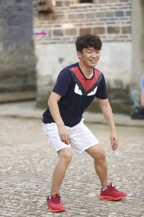 当1米65的王宝强穿上九分裤,网友:帅炸天,简直像换了一个人!