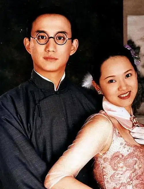 被曝睡女大学生,当众"顶"美女屁股,黄磊"文艺"人设崩塌之路