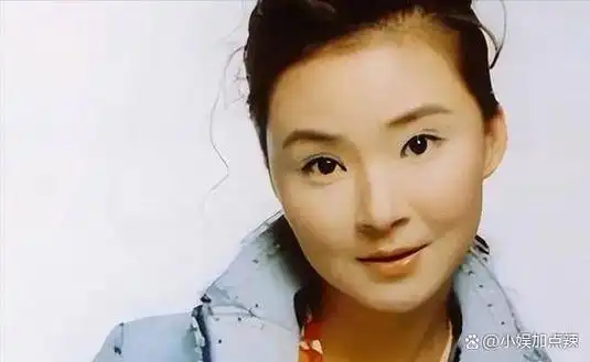 央视钱琳琳:二婚带娃嫁给小6岁影帝张译,多年后才知她嫁对了人