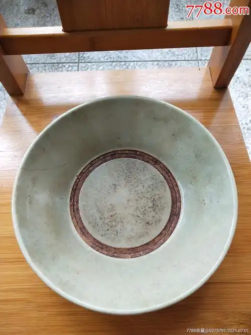 青釉碗(开片漂亮,釉色青润)