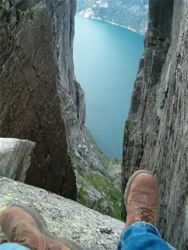 世界15个惊悚景点:光看照片都吓尿了