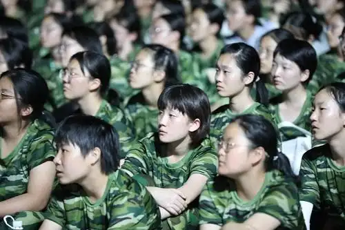 合肥八中军训特辑八佰观影