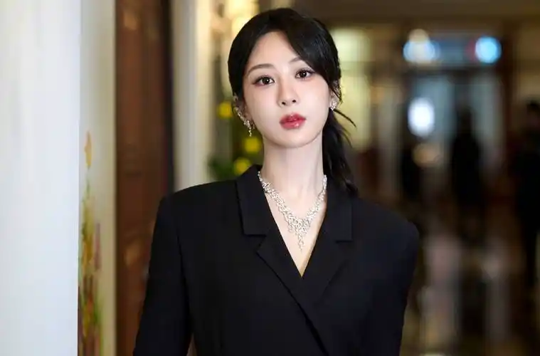 《中餐厅8》六月开录,黄晓明王俊凯回归,杨紫秘而不宣