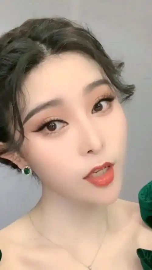 美女仿妆范冰冰,这未免也太像吧,你们认为呢?