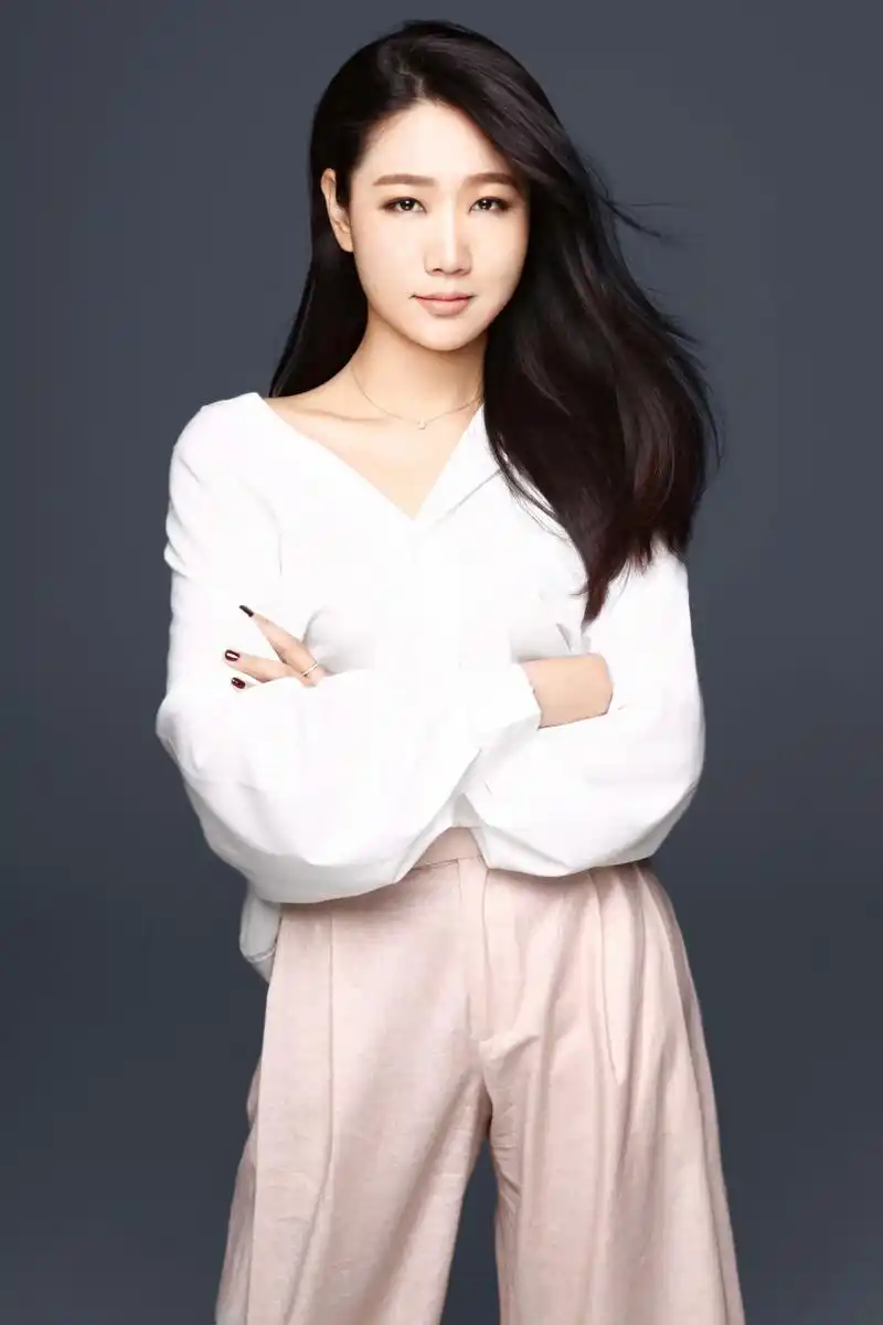 孙露全新写真曝光