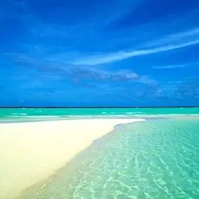 碧水蓝天风景头像