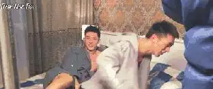 黄景瑜许魏洲床戏花絮曝光黄景瑜动作熟练许魏洲害羞粗口