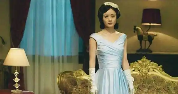 难怪不见赵丽颖演军阀太太,看了唯一一次扮相,确定不是40岁?