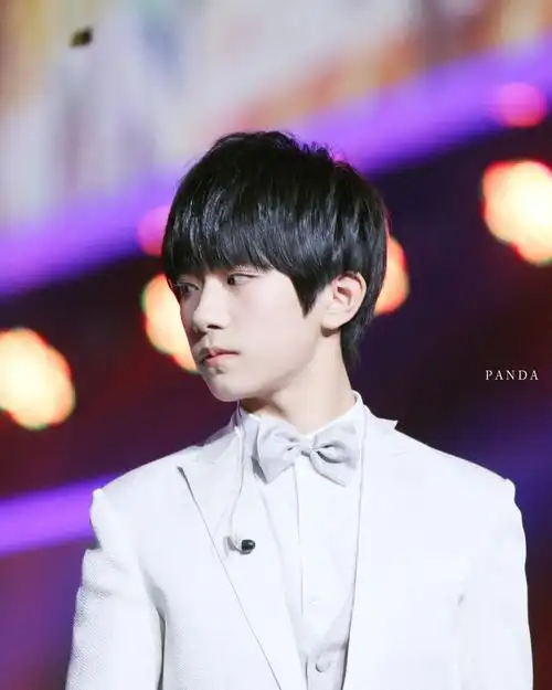 易烊千玺#20150330