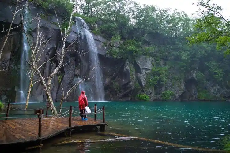 长白山绿渊潭,少有人知的一处景区,被誉为"东北小九寨"