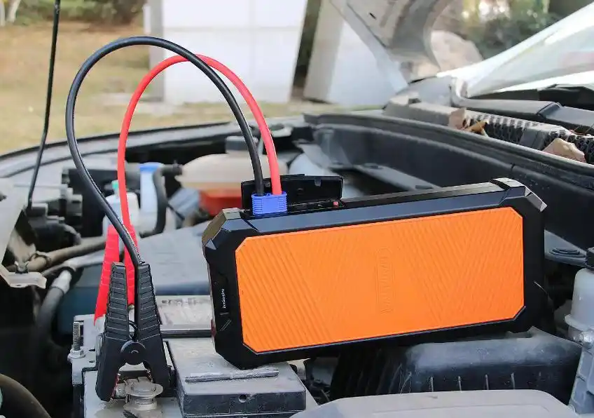4年车电瓶亏电,彻底更换,买充电机和买应急电源,哪个更适合?