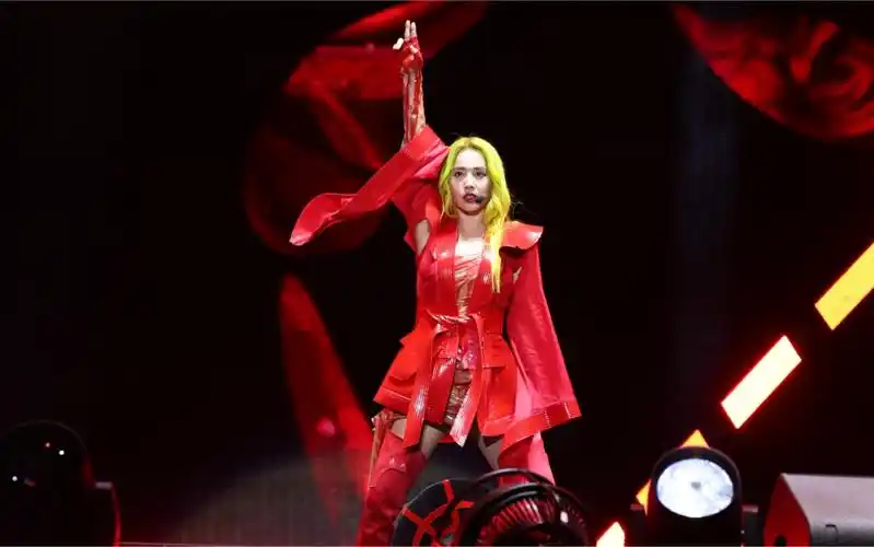 【高清】蔡依林uglybeauty广州演唱会 大丈夫