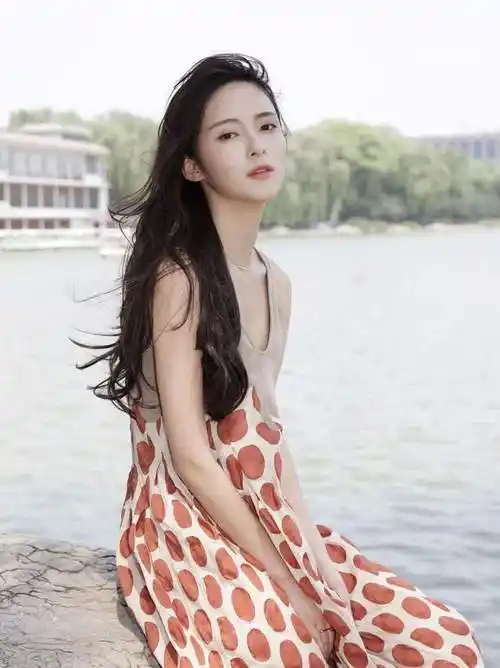 气质女神孙安可的时尚穿搭衣品与身材颜值成正比高级感爆棚