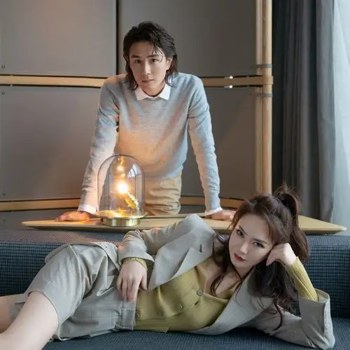 戚薇李承铉夫妻合体上演时尚时装大片看起来一脸般配