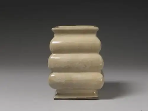 南宋 官窯 青瓷三登方壺51.jpg