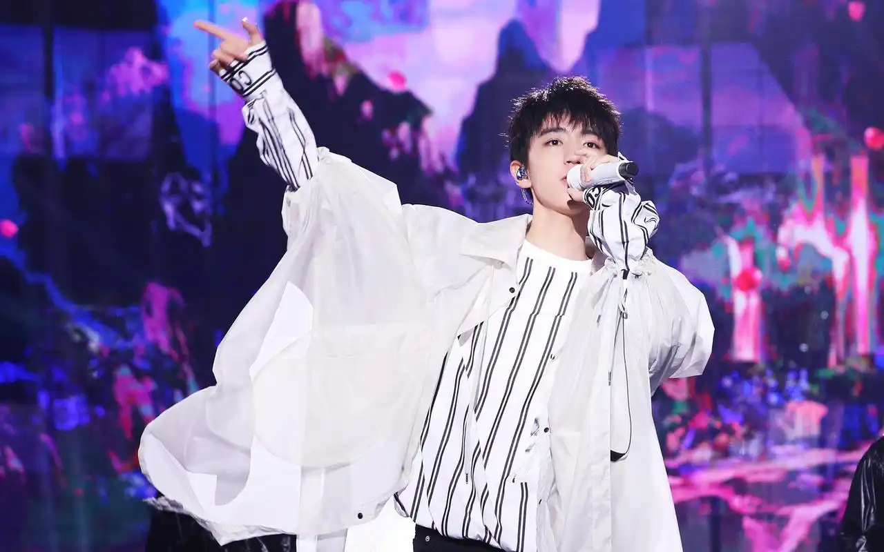 tfboys王俊凯帅气高清图片桌面壁纸