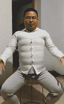 八块腹肌,厉害厉害,佩服佩服!这是不是是华府两兄弟?华文和华午?