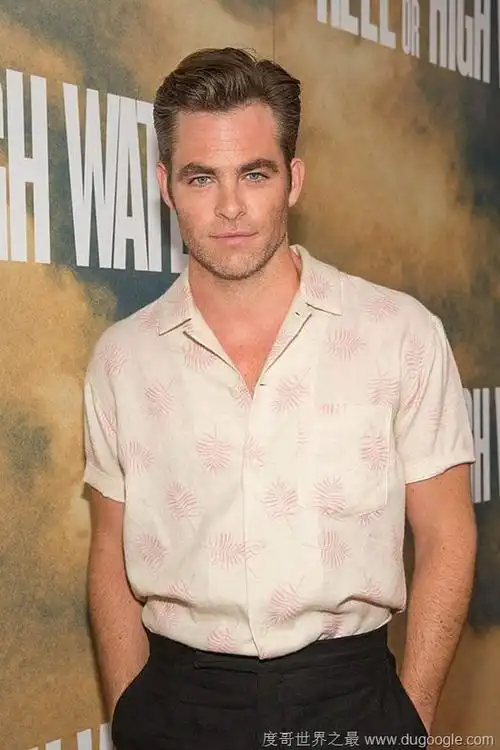 全球最帅100人排行榜top50,詹米·多南排第一(个