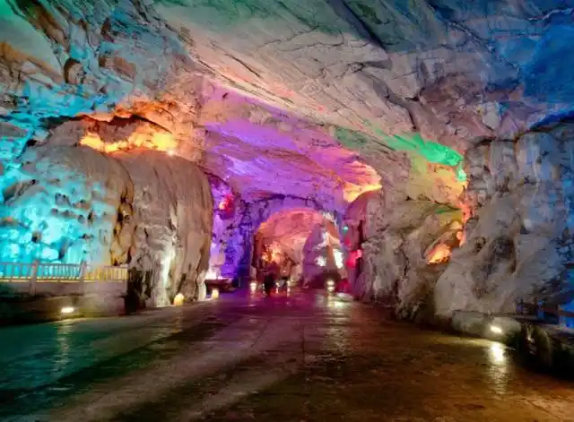宜兴的奇洞代表善卷洞,神秘与刺激并存,给你心灵与视觉双重享受