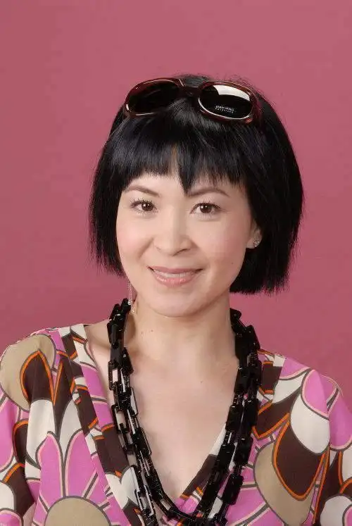 苏玉华:tvb古装女神,多才多艺厨技精湛,与男友拍拖25年才登记