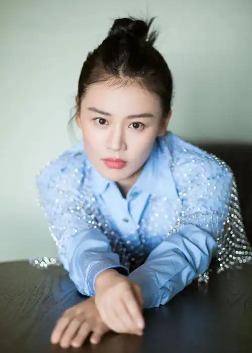 马思纯浅蓝清新气质写真图片1015