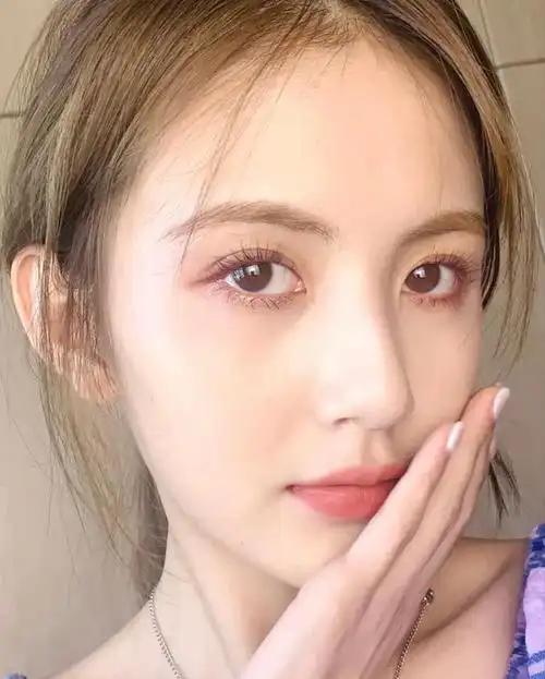 2021春季流行"素妆",清新减龄又好看,新手简单易学!