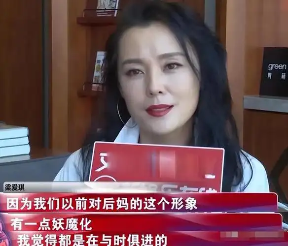 回顾3位妈妈专业户生得一张养尊处优脸自带贵气