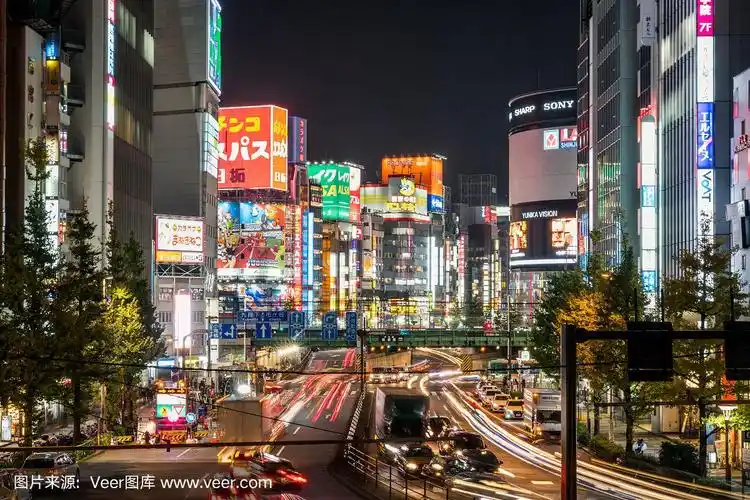 日本东京新宿区的街景