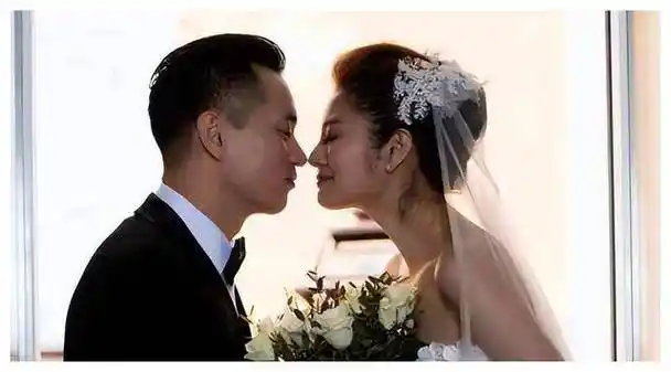 澳门"小赌王"陈荣炼,涉6800亿非法博彩,安以轩果断删光恩爱秀