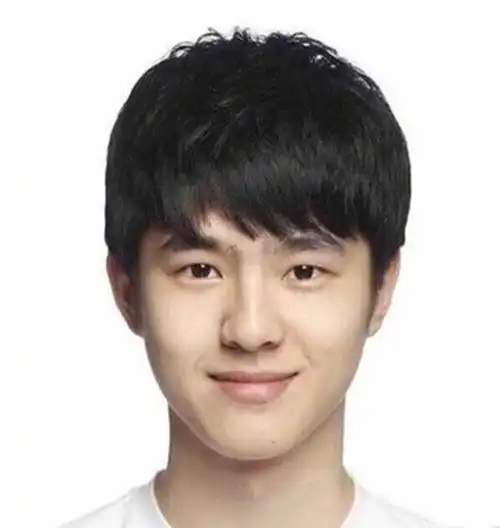 男明星的证件照蔡徐坤小脸很奶胡歌嫩的认不出朱一龙心动