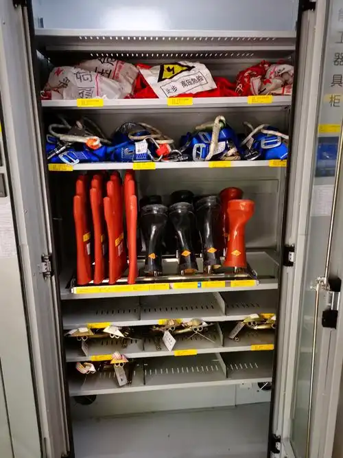 叉河供电所安全工器具检查