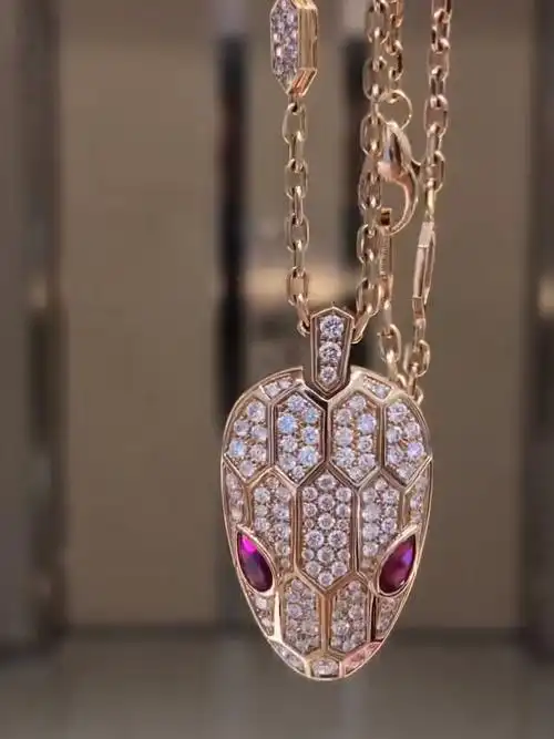 送女神的礼物  #送女友礼物  #项链  #钻石项链  #宝格丽蛇头项链