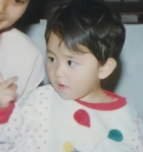 谭松韵小时候就对唱歌,跳舞和阅读特别着