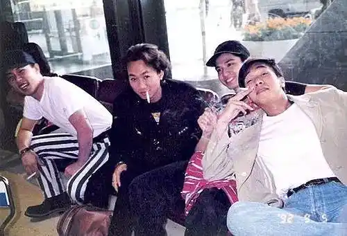 一盒万宝路撩遍所有广告人