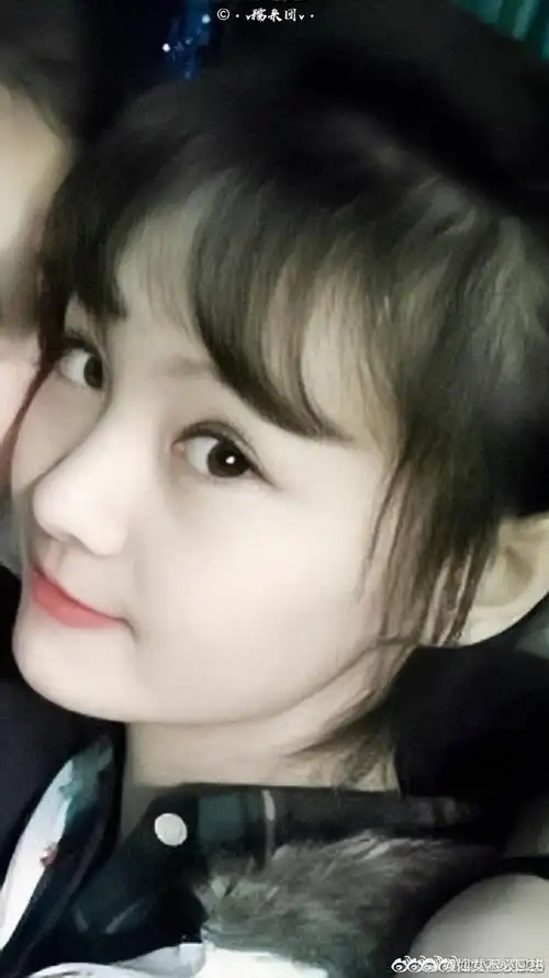 郑爽# 给大家分享一下16岁的郑爽吧 稚嫩且.